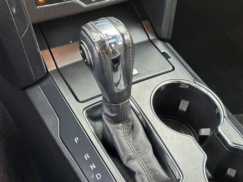 Used 2018 Ford Explorer XLT w/ Equipment Group 202A image 22