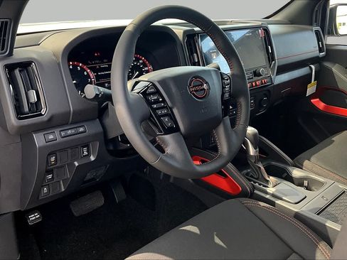 New 2026 Nissan Frontier Pro-X w/ Pro-X Convenience Package RWD image 10