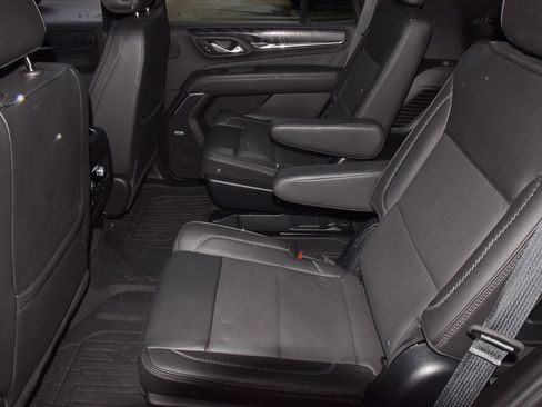 Used 2023 GMC Yukon Denali w/ LPO, Floor Liner Package image 14