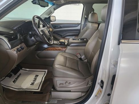 Used 2019 Chevrolet Suburban Premier image 11