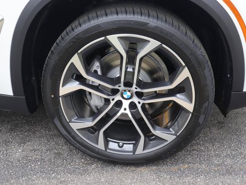 New 2026 BMW X5 xDrive40i w/ Climate Comfort Package AWD/4WD image 49
