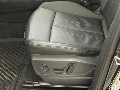 Certified 2025 Audi Q5 Premium Plus w/ Premium Plus image 18