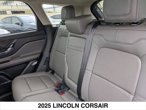 New 2025 Lincoln Corsair Reserve w/ Rear Removable Package Tray image 12