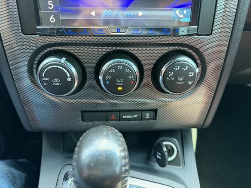 Used 2012 Dodge Challenger R/T RWD image 17