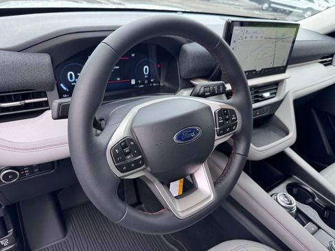 New 2026 Ford Explorer Active AWD/4WD image 33