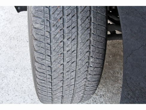 Used 2023 Cadillac Escalade Premium Luxury image 27