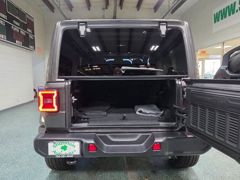 Used 2025 Jeep Wrangler Sahara w/ Safety Group image 21