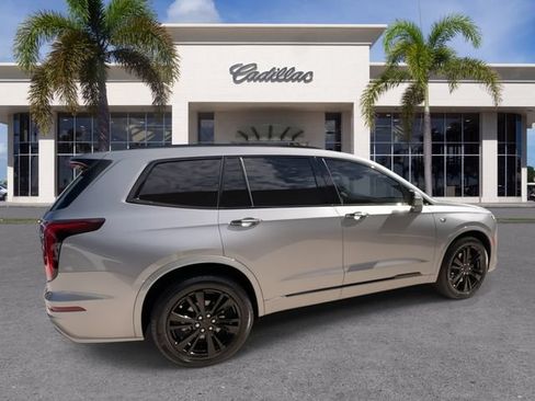 Certified 2024 Cadillac XT6 Premium Luxury FWD image 15