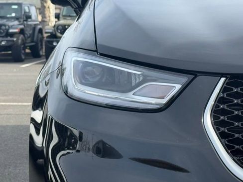 New 2026 Chrysler Pacifica Pinnacle image 10