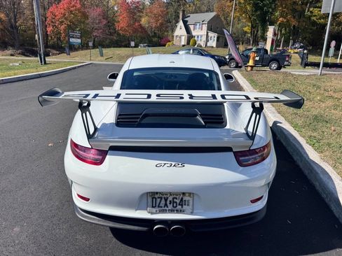 Used 2016 Porsche 911 GT3 RS image 3