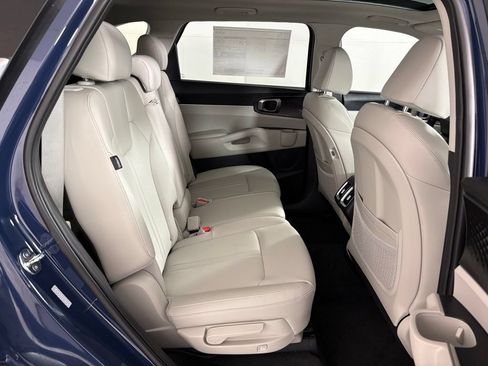 New 2026 Kia Sorento S w/ S Panoramic Sunroof Package FWD image 43