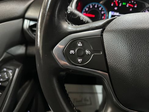 Used 2018 Chevrolet Traverse LT image 31