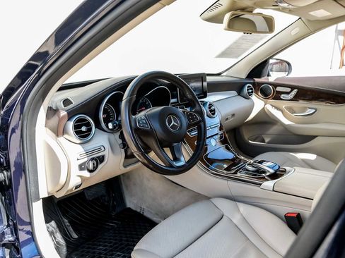 Used 2016 Mercedes-Benz C 300 4MATIC Sedan image 3