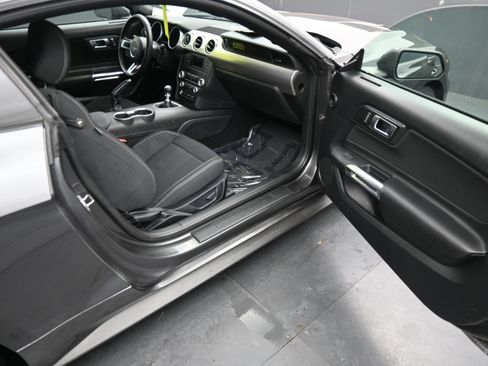Used 2020 Ford Mustang GT RWD image 12