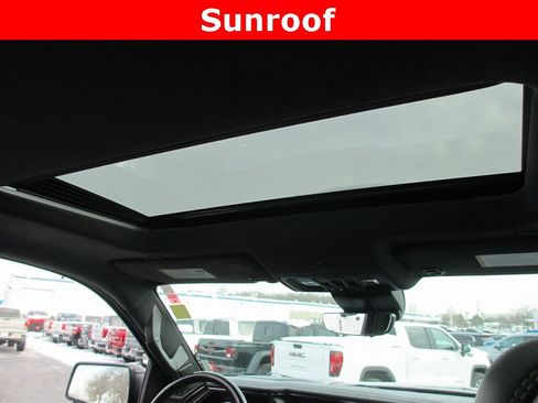 Used 2022 GMC Sierra 1500 AT4X image 14