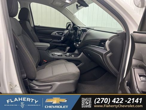 Used 2020 Chevrolet Traverse LT image 15