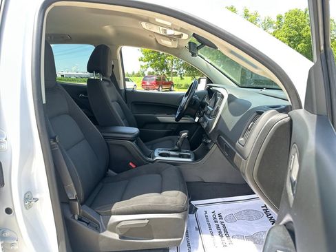 Used 2022 Chevrolet Colorado LT w/ LT Convenience Package AWD/4WD image 37
