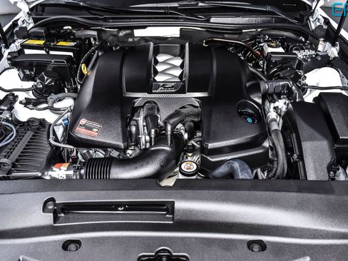 Used 2022 Lexus IS 500 image 11