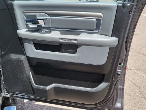 Used 2019 RAM 1500 Classic SLT w/ Luxury Group AWD/4WD image 16