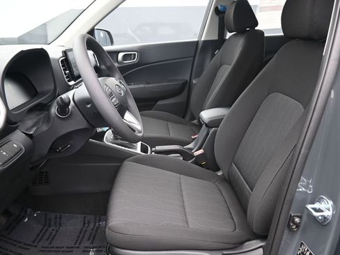 Certified 2026 Hyundai Venue SE image 10