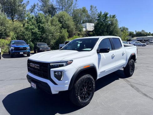 New 2026 GMC Canyon Elevation RWD image 1