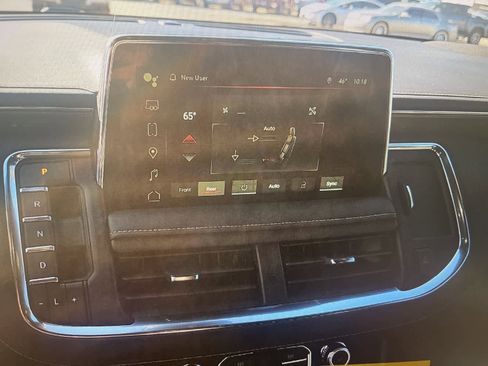 Used 2024 GMC Yukon AT4 w/ Technology Package image 13