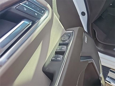 New 2025 GMC Sierra 1500 SLT image 11