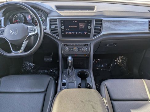 Used 2020 Volkswagen Atlas Cross Sport SE w/ Towing Package image 14