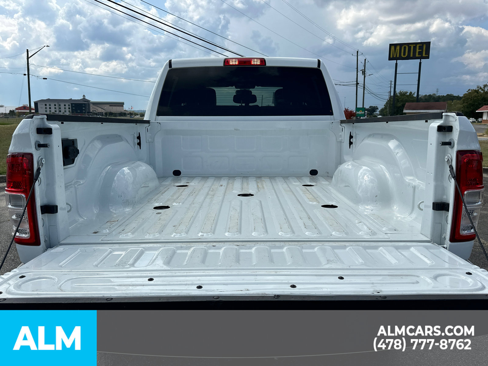 Used 2024 RAM 2500 Tradesman w/ Chrome Appearance Group AWD/4WD image 21