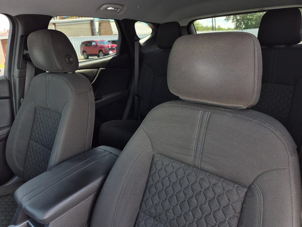 Used 2021 Chevrolet Blazer LT FWD image 31