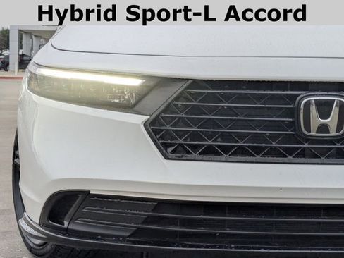 Used 2024 Honda Accord Sport image 3