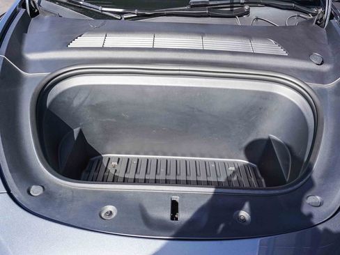 Used 2023 Tesla Model Y Performance image 26