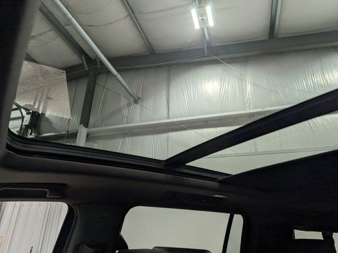 Used 2023 GMC Yukon XL Denali w/ Denali Reserve Package image 33