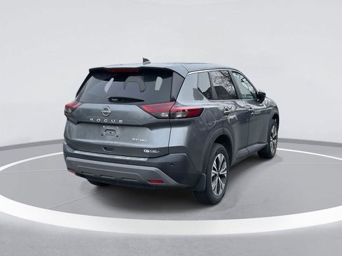 Used 2022 Nissan Rogue SV image 5
