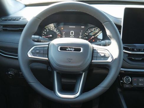 New 2026 Jeep Compass Latitude image 12