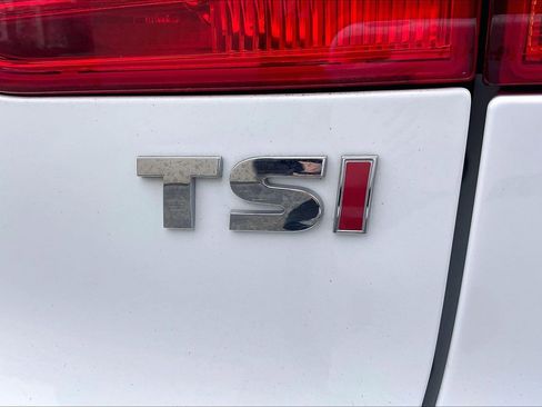 Used 2016 Volkswagen Tiguan R-Line image 7