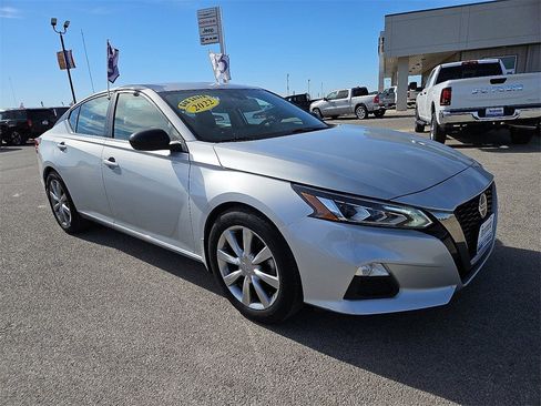 Used 2022 Nissan Altima 2.5 SR image 9