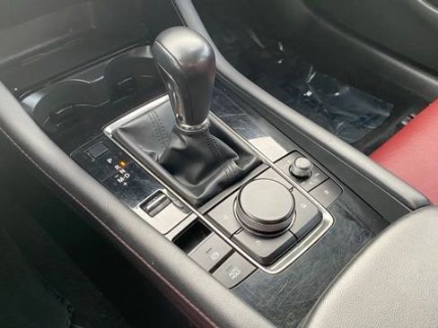 Used 2024 MAZDA MAZDA3 s image 32
