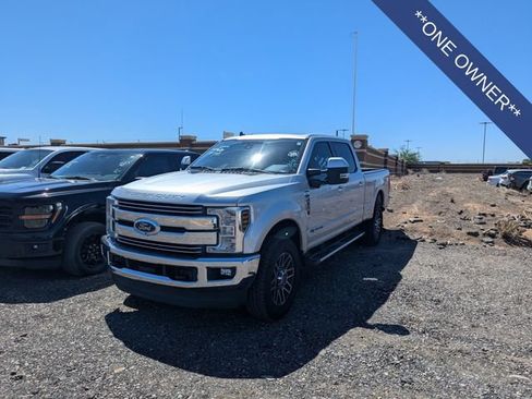 Used 2019 Ford F250 Lariat w/ Lariat Ultimate Package AWD/4WD image 2