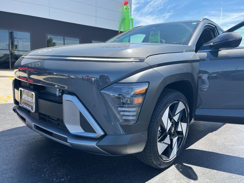 Used 2025 Hyundai Kona Limited AWD/4WD image 50
