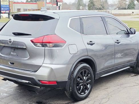 Used 2018 Nissan Rogue SV FWD image 6