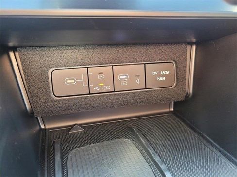 New 2025 Hyundai Sonata Limited image 11