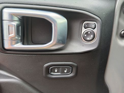 Used 2023 Jeep Wrangler Unlimited Sport AWD/4WD image 20