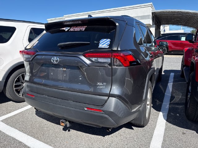 Used 2020 Toyota RAV4 XLE w/ Convenience Package AWD/4WD image 4