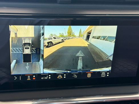 New 2026 GMC Sierra 3500 Denali Ultimate w/ LPO, Black Badging Package AWD/4WD image 17