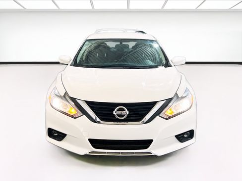 Used 2018 Nissan Altima 2.5 SV FWD image 2