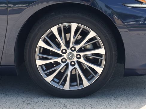 Used 2020 Lexus ES 350 w/ Premium Package FWD image 11