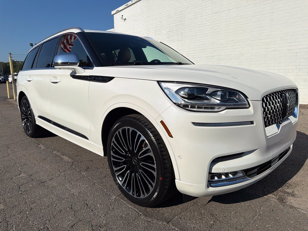 Used 2021 Lincoln Aviator AWD Black Label w/ Dynamic Handling Package image 8