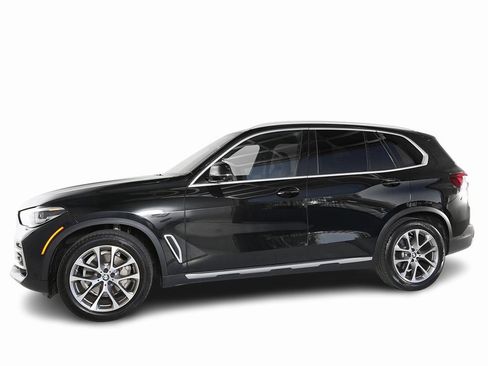 Used 2022 BMW X5 xDrive40i w/ Parking Assistance Package image 5