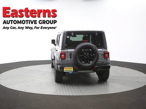 Used 2022 Jeep Wrangler Unlimited Sahara w/ Cold Weather Group AWD/4WD image 35